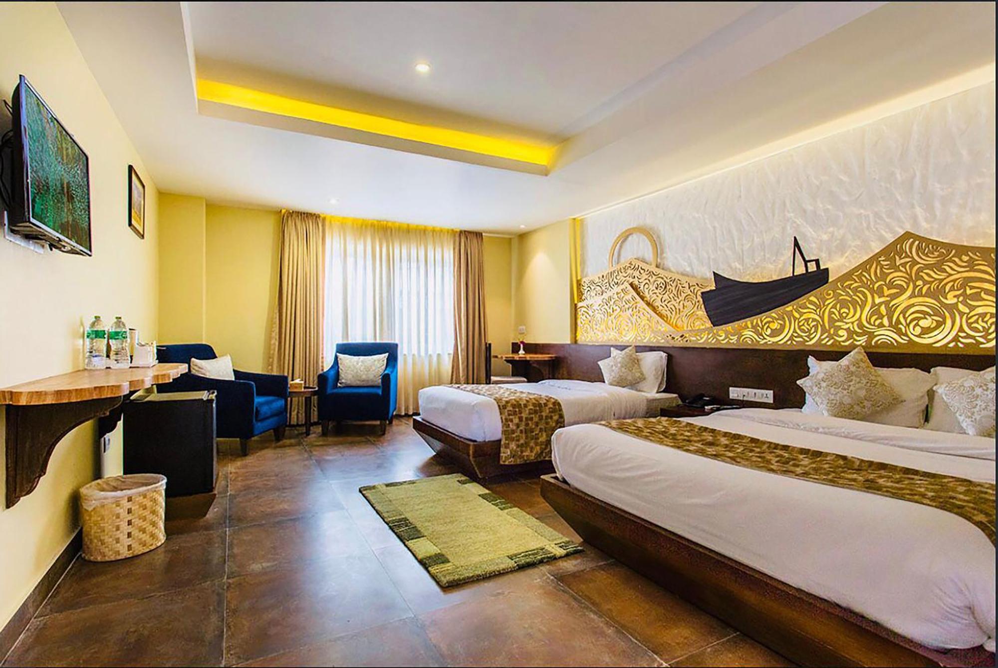 Teeka Resort Suites & Spa โพคารา ภายนอก รูปภาพ