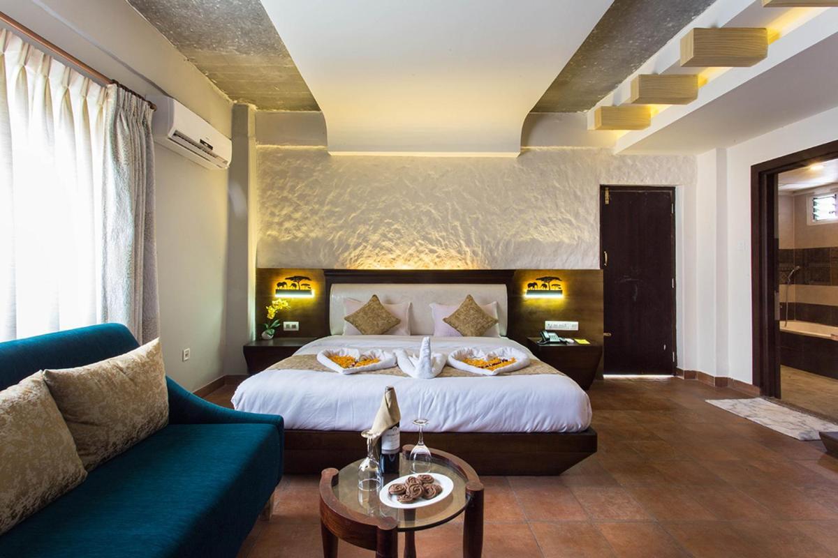Teeka Resort Suites & Spa โพคารา ภายนอก รูปภาพ