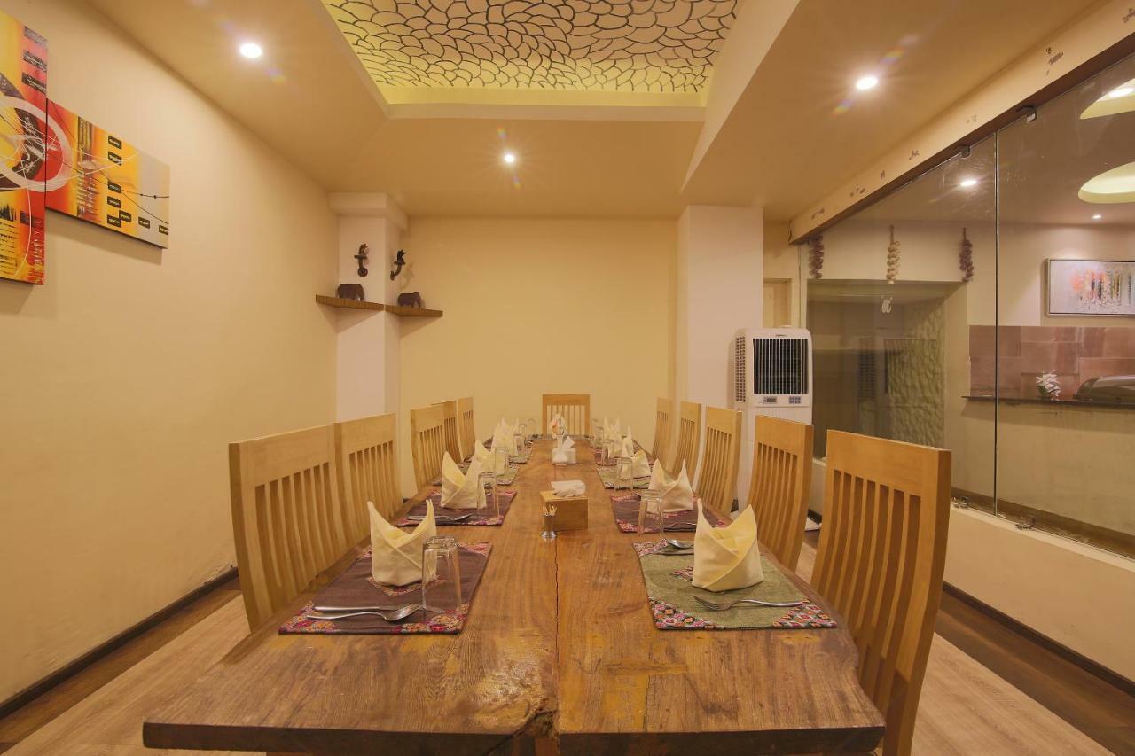 Teeka Resort Suites & Spa โพคารา ภายนอก รูปภาพ