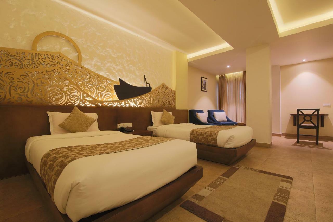 Teeka Resort Suites & Spa โพคารา ภายนอก รูปภาพ